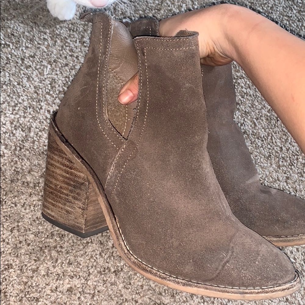 Steve Madden bootie